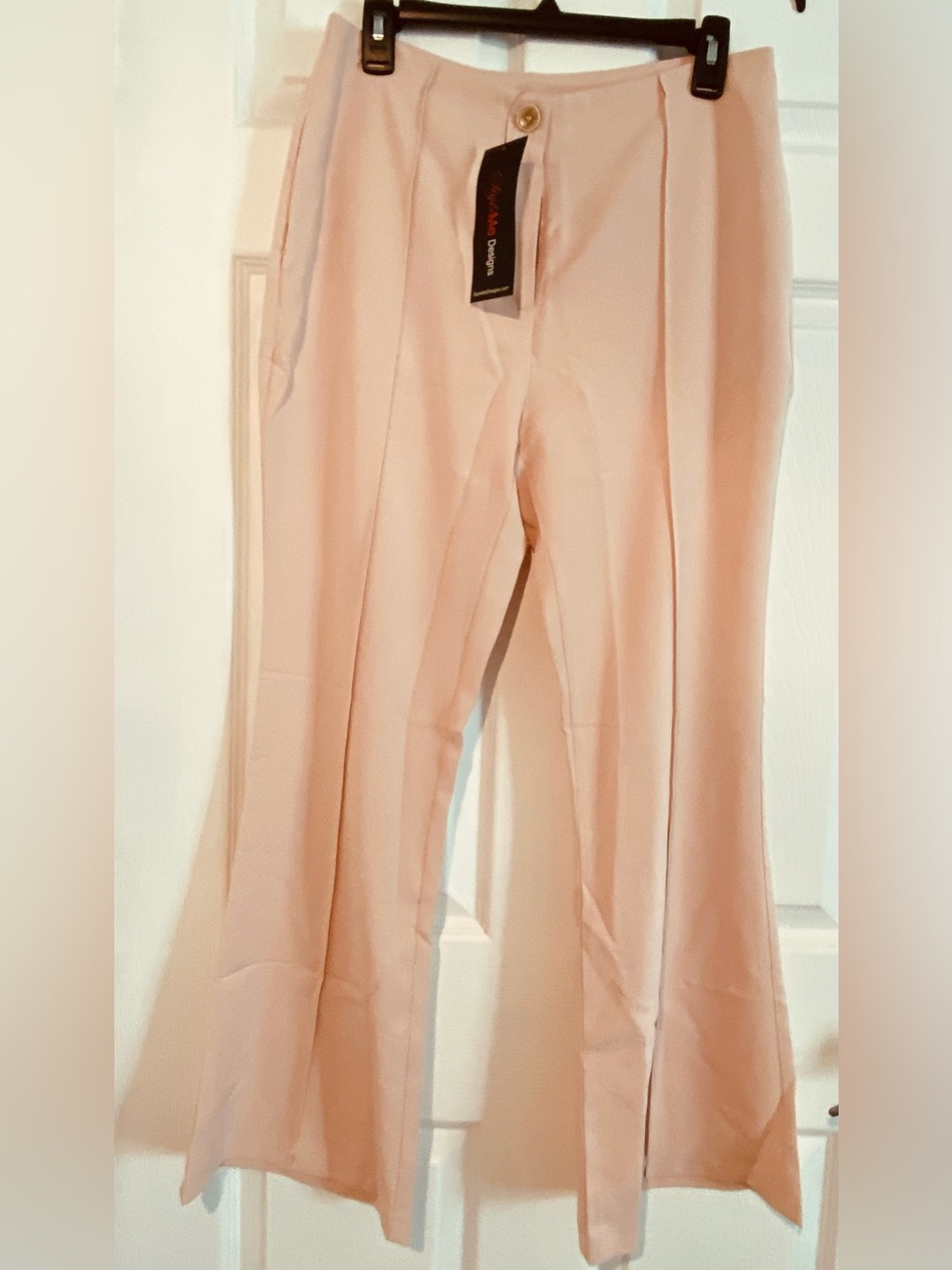 Flared tight pink pants